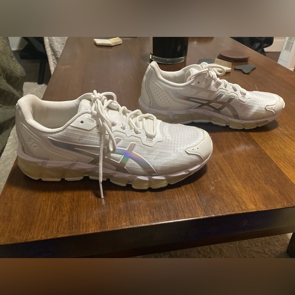 Asics Gel-Quantum 180 Brand New, Woman Size 9 - Picture 10 of 13